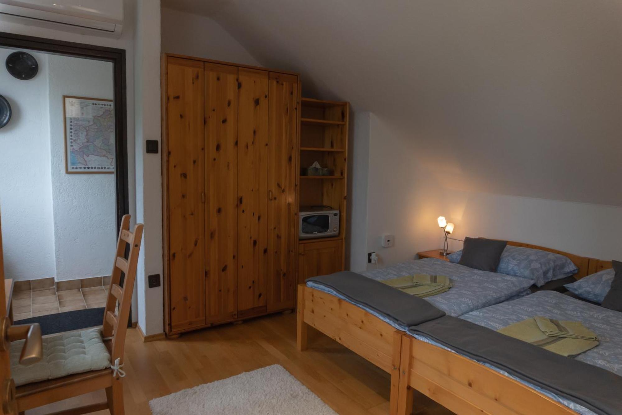Rent A Scooter Vendeghaz Apartment Zamardi Exterior photo